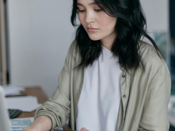 Women at laptop