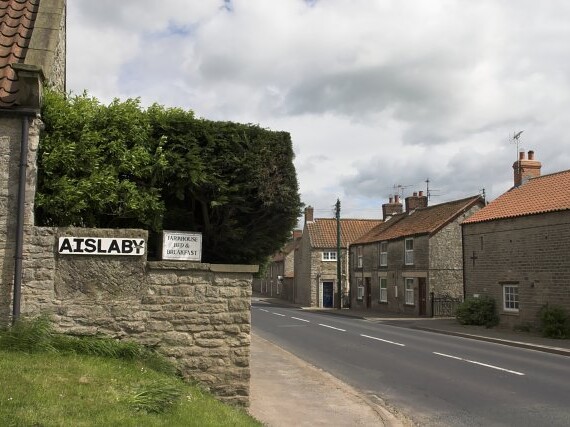 Aislaby Village. By Colin Grice, CC BY-SA 2.0